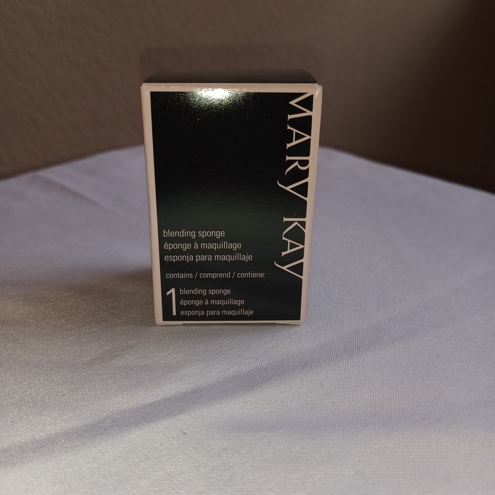 Mary Kay Blending Sponge - Black